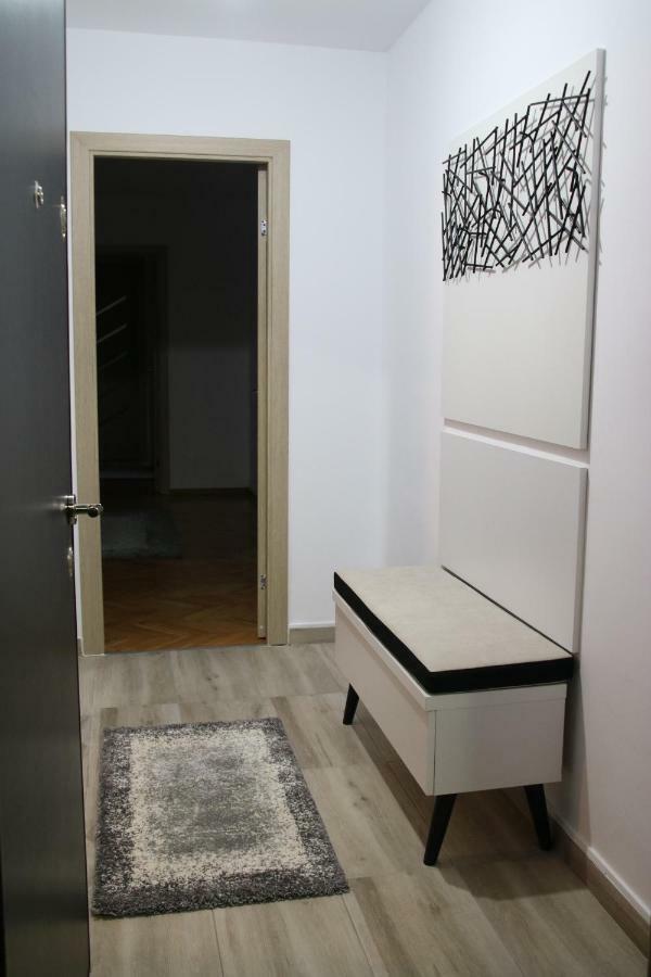 Tania Apartament Oradea Eksteriør billede