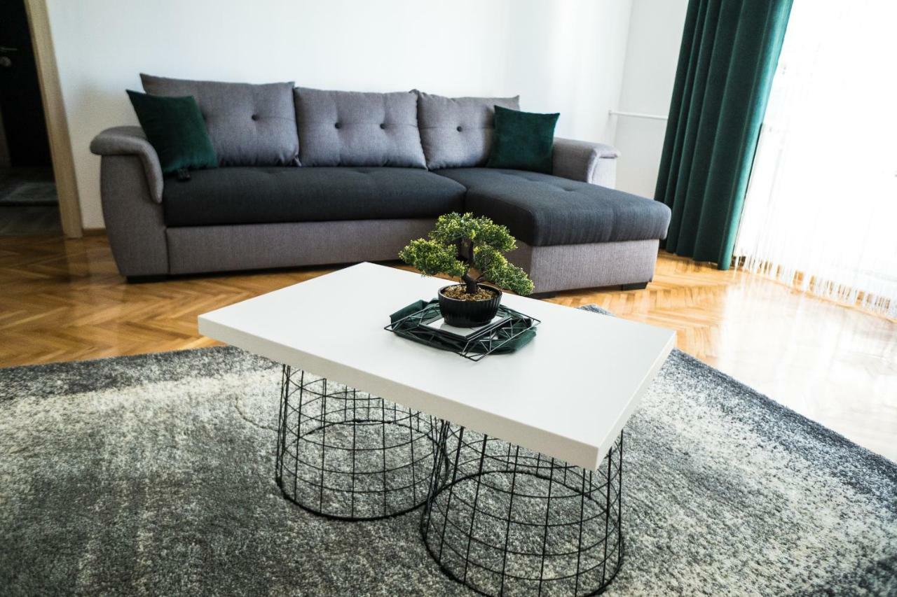Tania Apartament Oradea Eksteriør billede