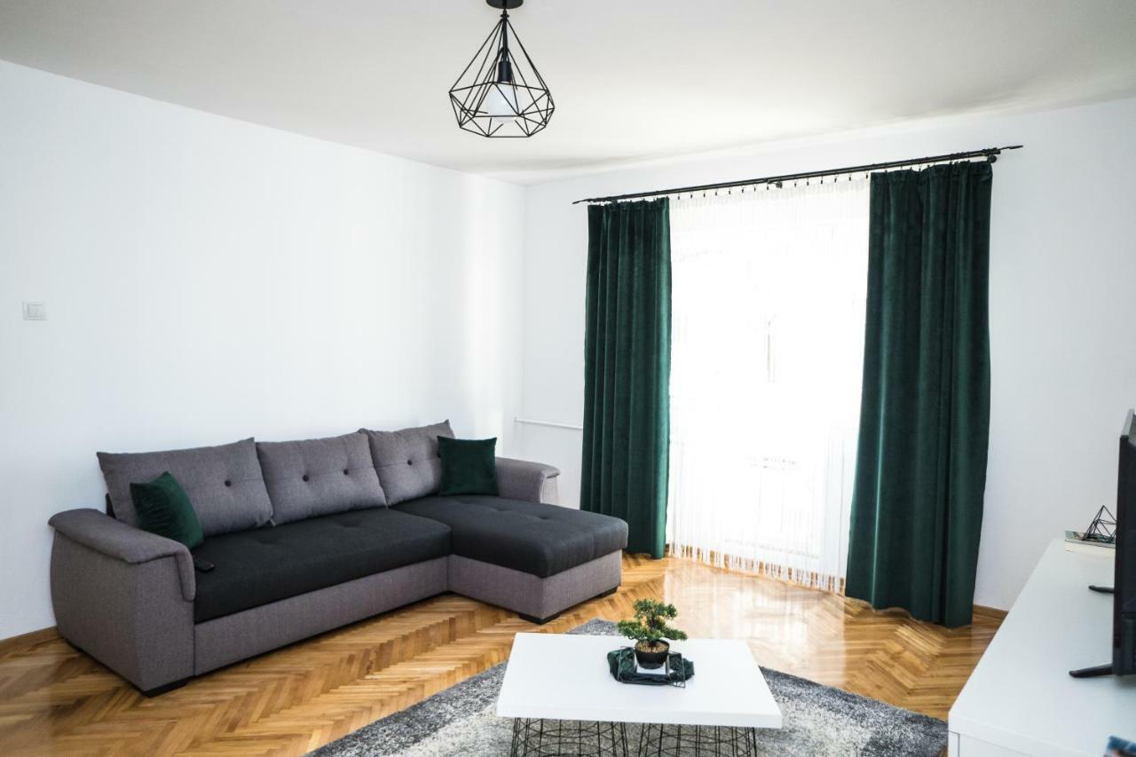 Tania Apartament Oradea Eksteriør billede