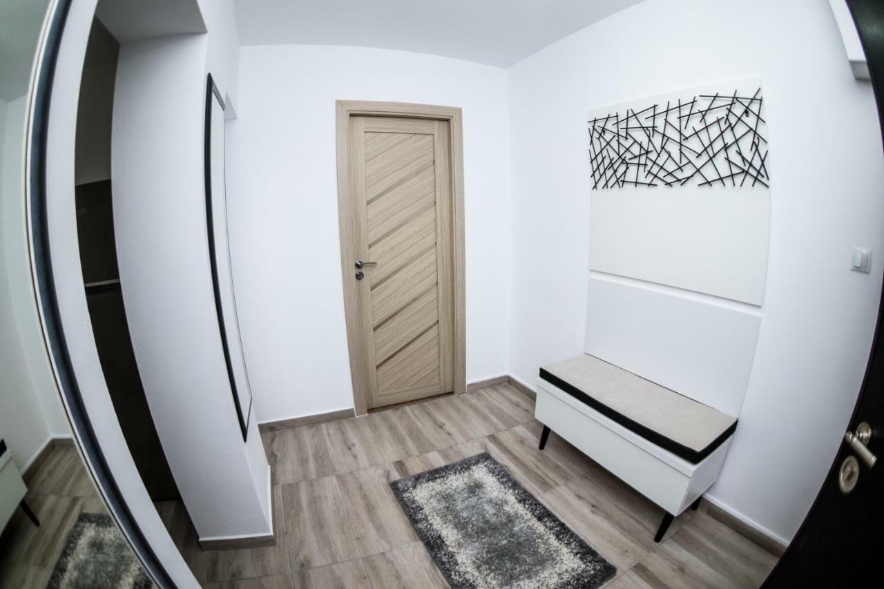 Tania Apartament Oradea Eksteriør billede